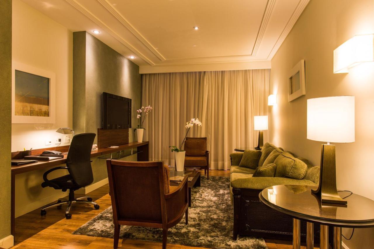 Radisson Hotel Curitiba Buitenkant foto A suite at the Four Seasons Hotel, Kuala Lumpur